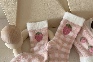 甜美加厚保暖睡眠袜地板袜毛绒绒柔软加绒粉色草莓少女可爱袜